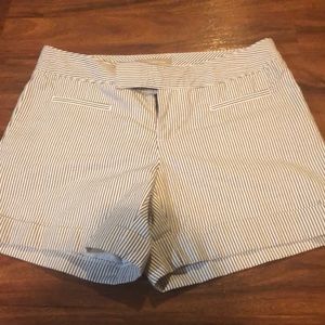 Banana Reublic shorts in EUC